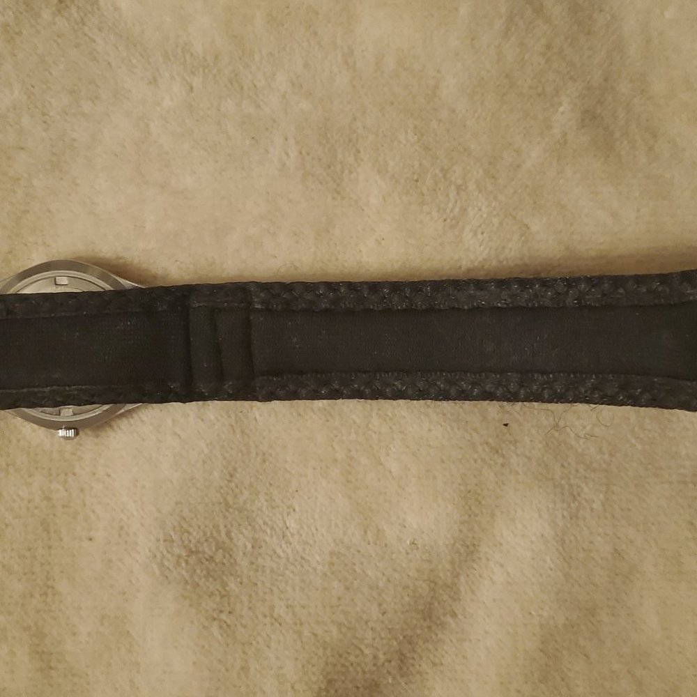 ARNETTE VELCO STRAP WATCH - Picture 2 of 4